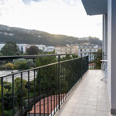 Patriziella 4 Rooms Соренто Екстериор снимка